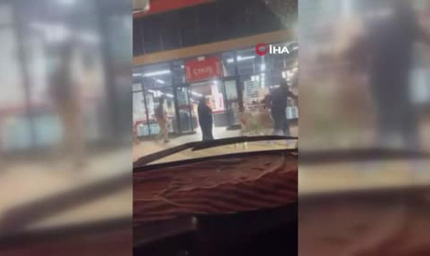 Ankara'daki markette silahlı kavga anbean kaydedildi
