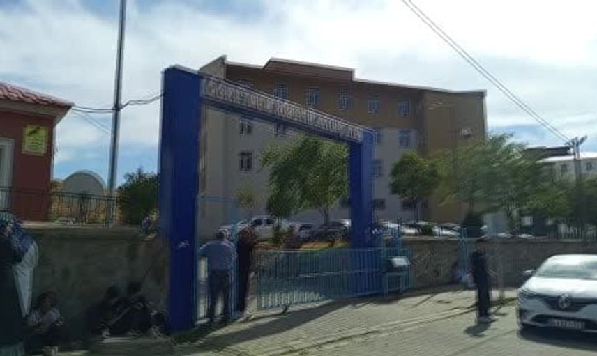 Bingöl'de trajik olay: Yük asansöründe sıkışan öğrenci hayatını kaybetti