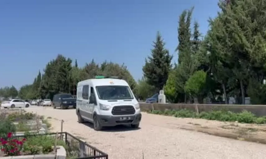 Boşanma aşamasında ölen genç kadının cenazesi defnedildi