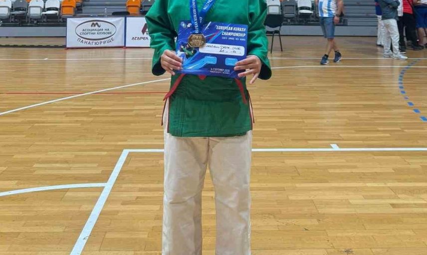 Denizlili Ümmügül Deste Avrupa Kuraş Şampiyonu oldu