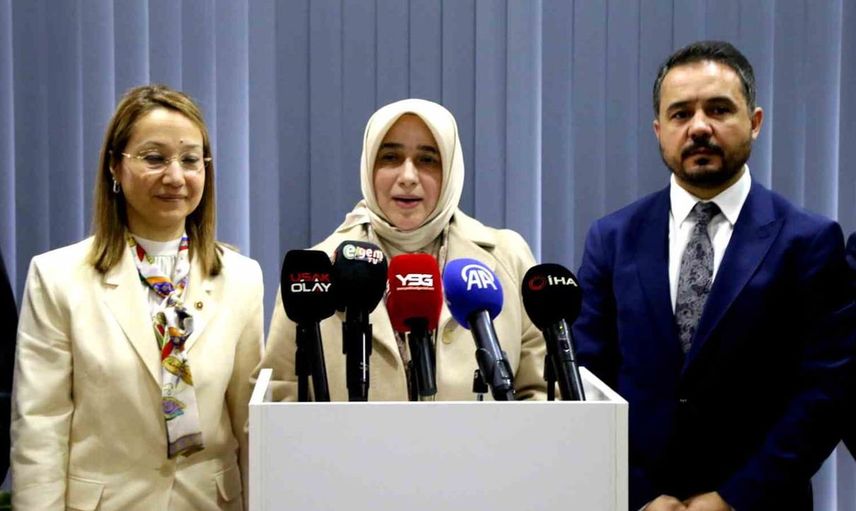 Özlem Zengin: AK Parti’nin geleceği için yenilenme şart