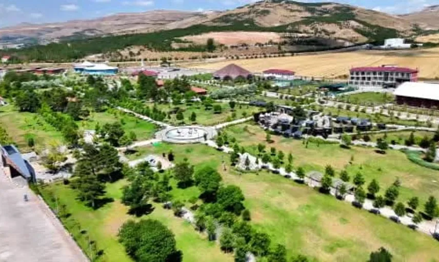 Sivas'ta gençlerin bilimle buluşacağı merkez açılıyor