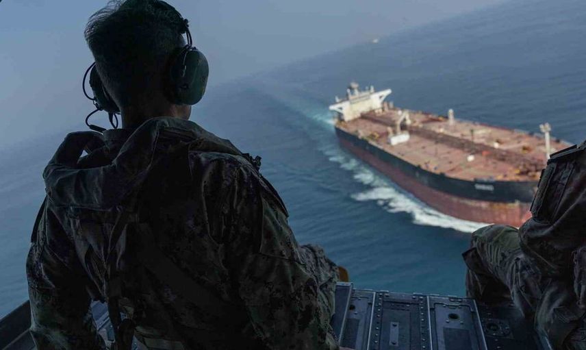 Hürmüz Boğazı'nda stratejik uçuş gerçekleştiren CENTCOM Komutanı Cooper, güvenliği vurguladı