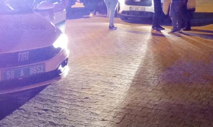 Tekirdağ'da traktör kovalamacası: Kaçan sürücü polis aracına çarptı