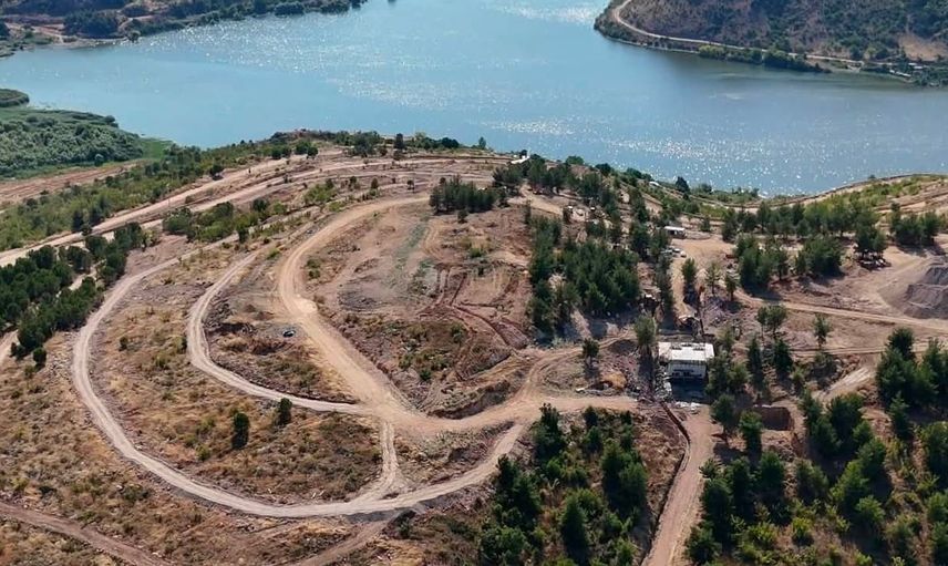 İnegöl millet bahçesinde üst yapı çalışmaları başladı