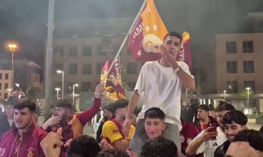 Adıyaman'da Galatasaray taraftarları derbi zaferini sokaklarda kutladı