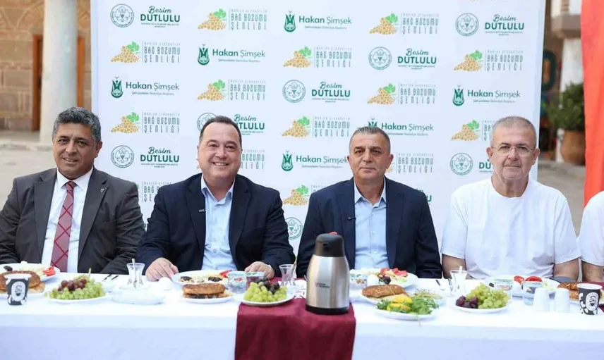 Manisa bağbozumu şenlikleri ile tarım mirası yeniden canlanıyor