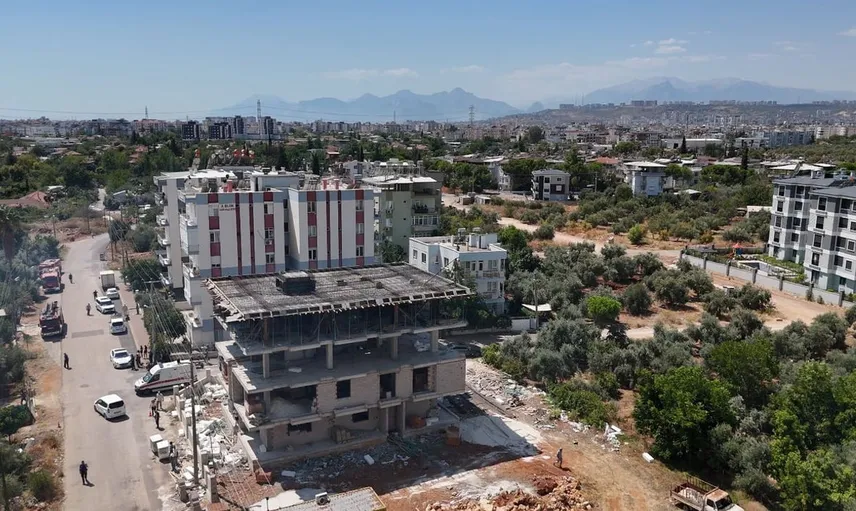 Antalya'da yangın tehlikesi, vatandaşlar seferber oldu