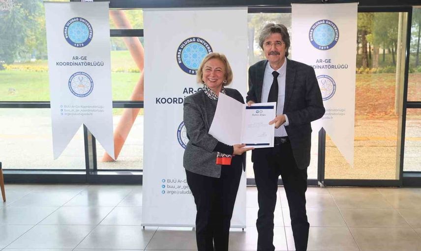 Bursa Uludağ Üniversitesi'nde araştırmacılar akademik başarılarını kutladı