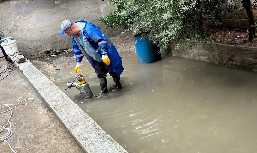 Akdeniz belediyesi sağanak yağış öncesi ve sonrası tedbir alıyor