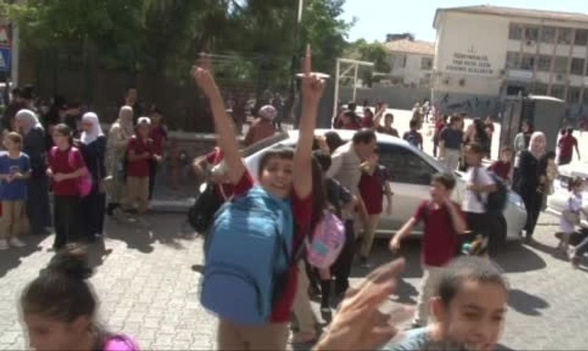 Şanlıurfa'daki deprem velileri alarma geçirdi: Çocuklar okullardan alınmaya başlandı