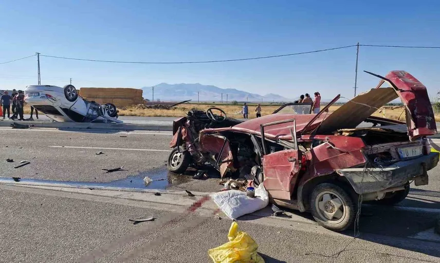 Karaman'da korkunç kaza: 6 yaralı, görüntüler ortaya çıktı