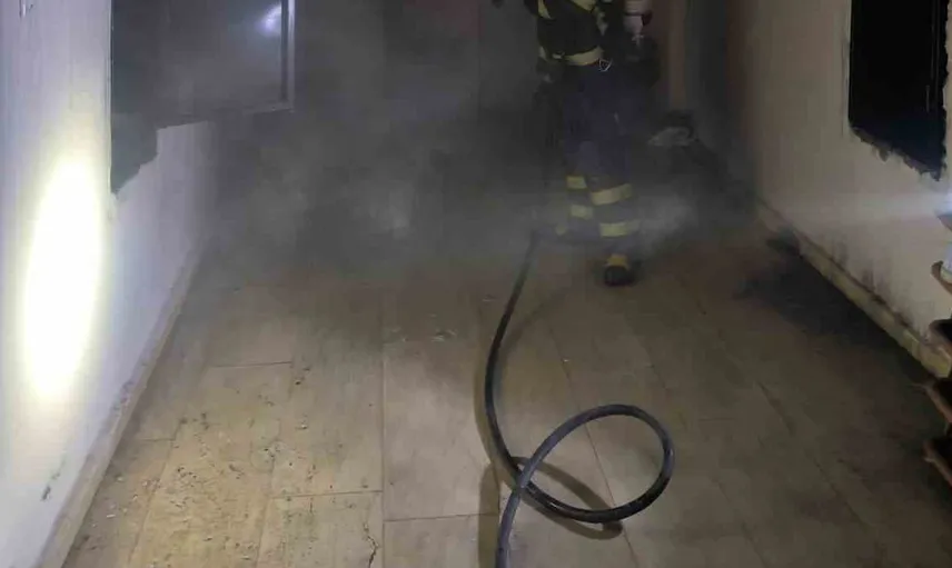 Batman'da apartman terasında yangın paniği: İtfaiye hızlı müdahale etti