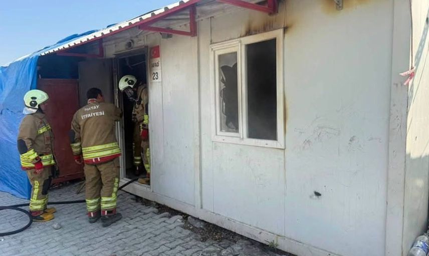 Antakya’daki konteyner kentte çıkan yangın kontrol altına alındı