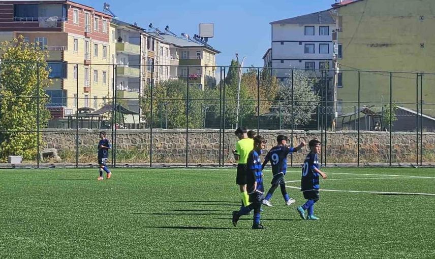Bulanık Gençlerbirliği Spor, sezona 7-0'lık galibiyetle başladı