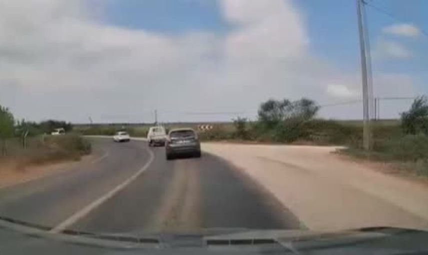 Bursa'da hızlı girilen virajın sonuçları: Kaza anı kamerada görüntülendi