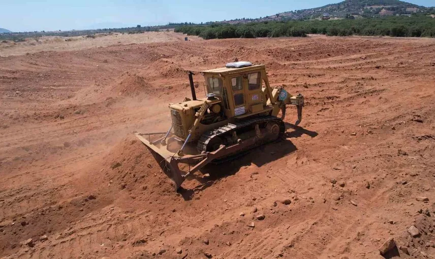 Salihli'de hayvancılık ve yangınlara karşı yeni gölet inşa ediliyor