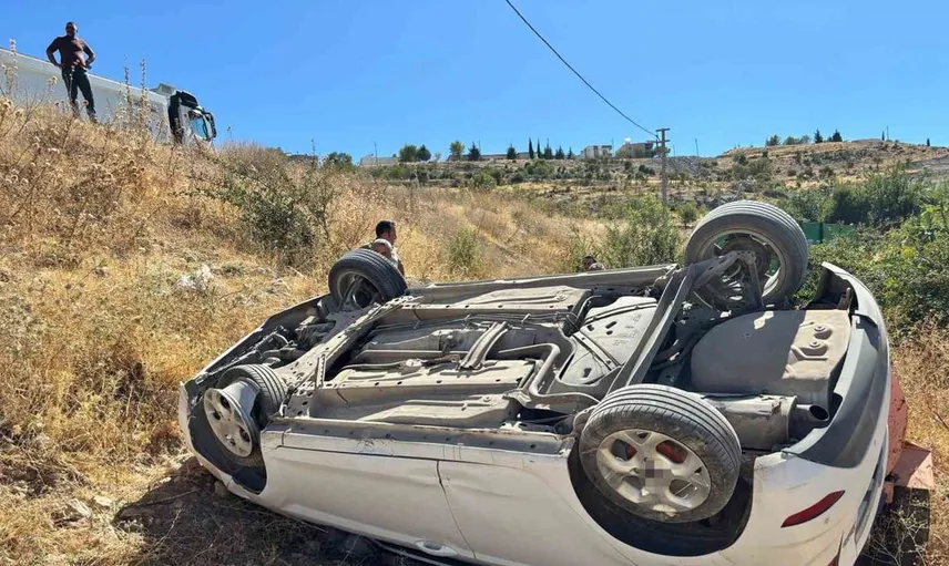 Adıyaman'da otomobil takla attı: iki kişi yaralandı