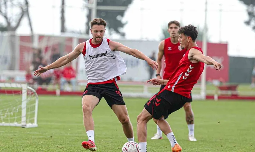 Samsunspor, 8 futbolcusuyla kiralık olarak yollarını ayırdı