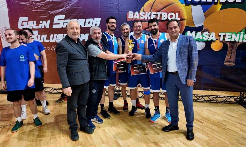 Eskişehir’de düzenlenen Kamu Spor Oyunları basketbol turnuvasında zafer İnşaat Mühendisleri Odası'nın