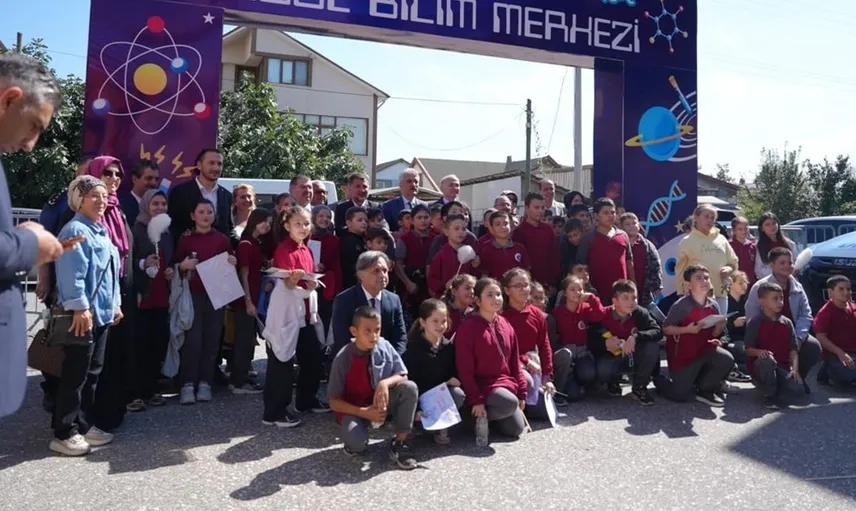 Düzce'de bilim şenliği yoğun ilgi gördü