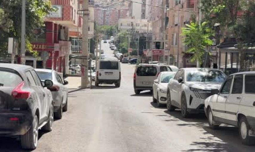 Jeoloji mühendisi çelik depreme karşı çözüm olarak düşük katlı yapılara geçişi öneriyor
