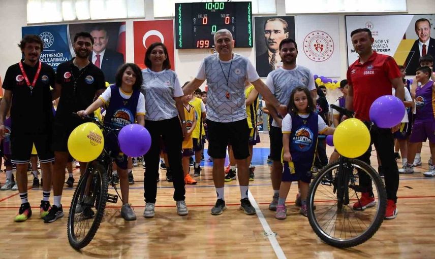 Karaman'da basketbol şöleni ile genç yetenekler buluştu