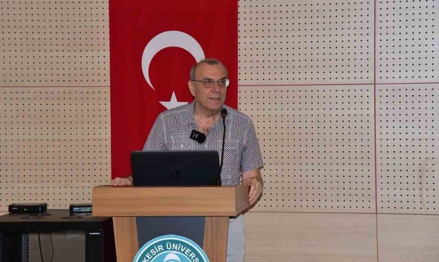 Balıkesir'de Charles Peirce’in göstergebilimi ve metaforları konuşuldu