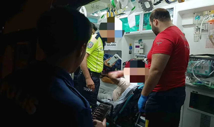 Kırşehir'de ters yöne giren motosiklet otomobile çarptı, sürücü yaralandı