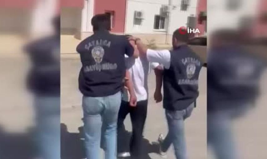 Kendini komiser olarak tanıtan dolandırıcı, altın ve dövizlerle yakalandı