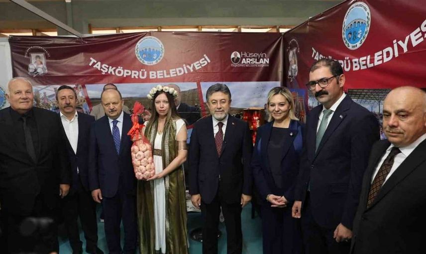 İbrahim Yumaklı, Taşköprü sarımsağını yerinde tanıttı