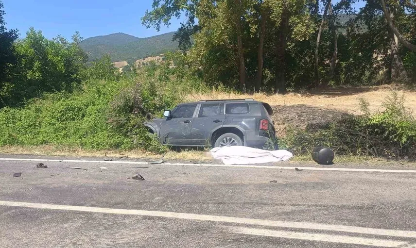 Manisa'da feci trafik kazasında iki kardeş hayatını kaybetti