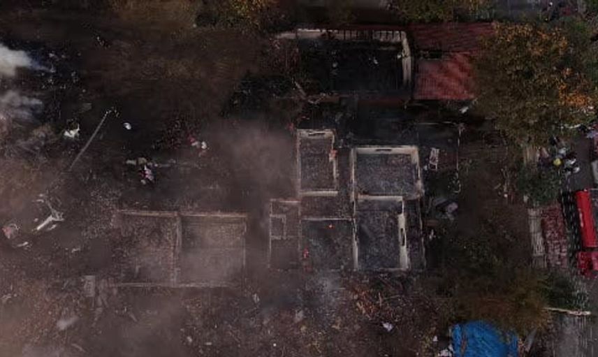 Çankırı'da yangın felaketi: 3 ev küle döndü, 2 hayvan telef oldu