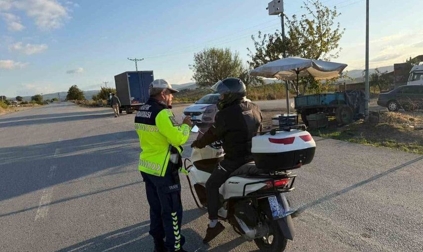 Bilecik'te motosiklet denetimi: İki sürücüye ceza uygulandı