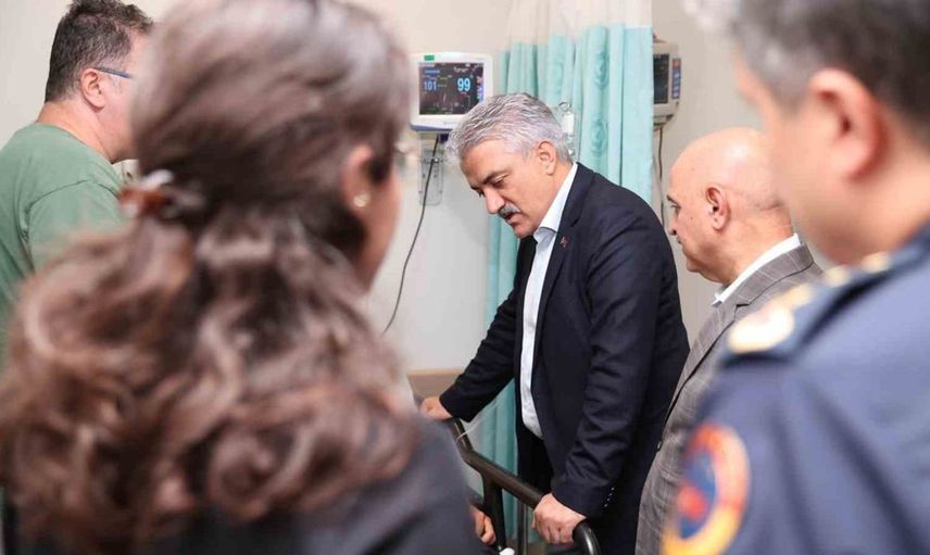 Düzce Valisi Makas, yaralıları hastanelerde ziyaret etti