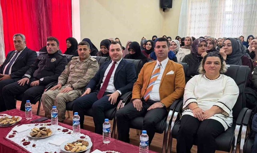 Ailelerin bağımlılıkla mücadeledeki gücü: Hasköy'de seminer düzenlendi