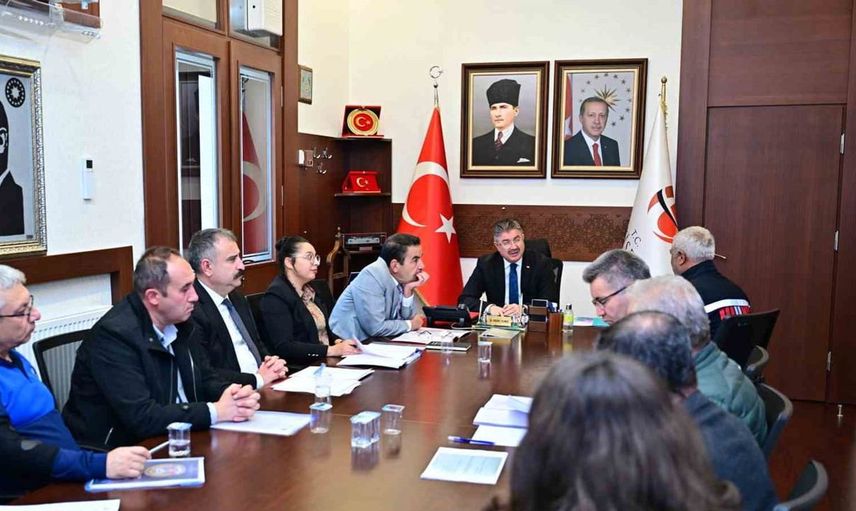 Eskişehir Valisi Yılmaz, halk gününde vatandaşlarla buluştu