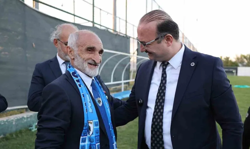Rektör hacımüftüoğlu, erzurumspor'a destek ziyaretinde bulundu