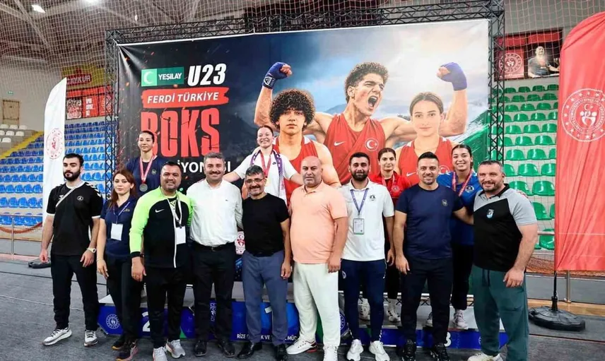 Tevfik Akkaş, U-23 Türkiye boks şampiyonasında beşinci kez altın madalya kazandı