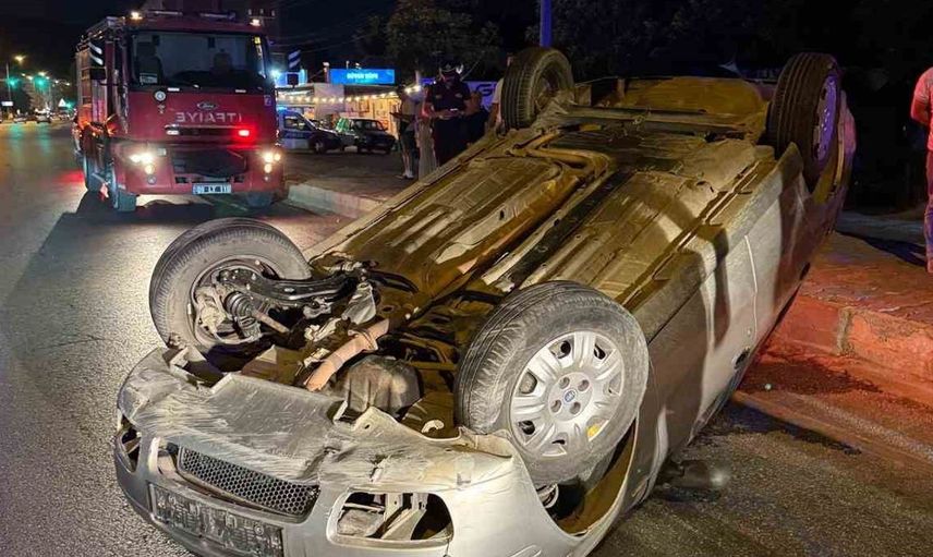 Aydın'ın Çine ilçesinde otomobil ters döndü, sürücü yara almadan kurtuldu