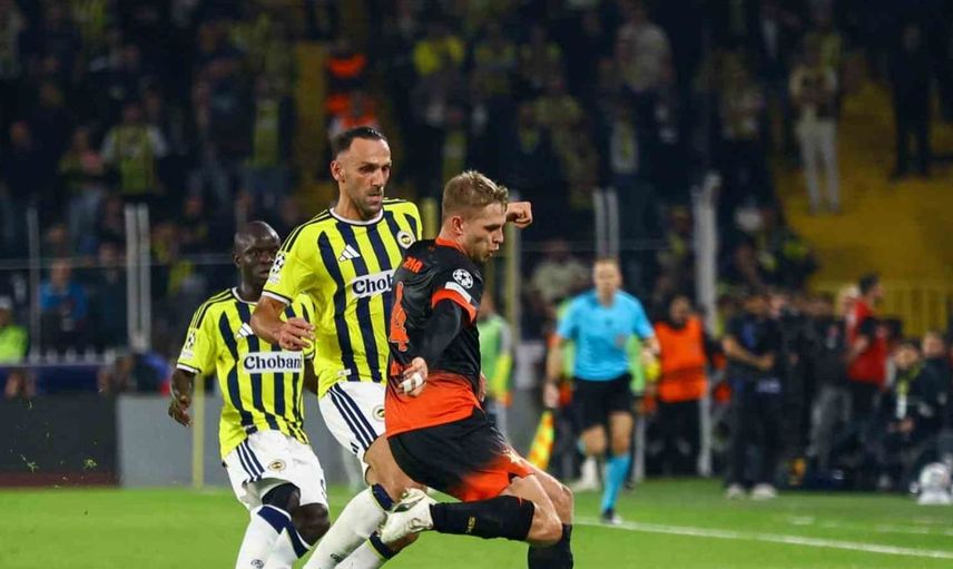 Fenerbahçe, Slavia Prag karşısında üstünlüğünü korudu: 2-1