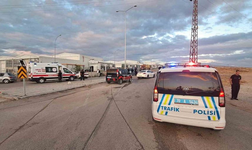 Karaman'daki trafik kazasında üç kişi yaralandı, anlar güvenlik kamerasında