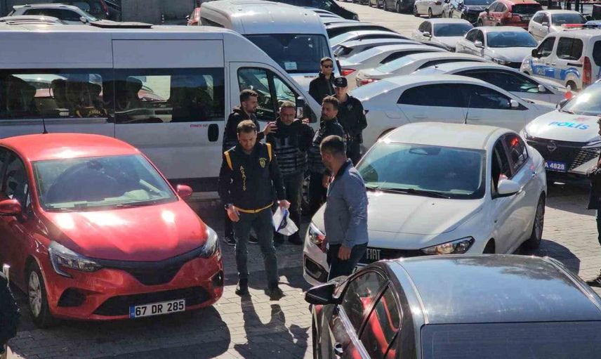 Zonguldak'ta boşanma aşamasında çıkan silahlı kargaşada iki kişi ağır yaralandı
