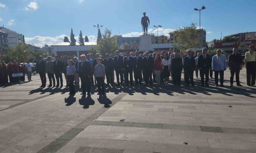 Edremit'te ilköğretim haftası coşkuyla kutlandı