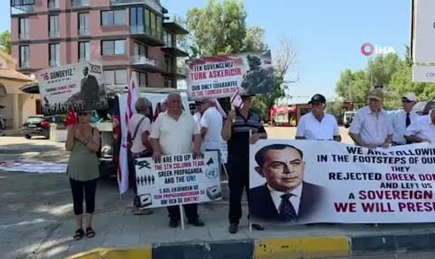 Kktc'de bm protestosu: 'Adada barışı Türk askeri sağlamaktadır'