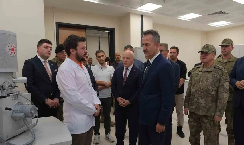 Savunma sanayii başkanı haluk görgün, etü ziyaretinde iş birliği fırsatlarını değerlendirdi