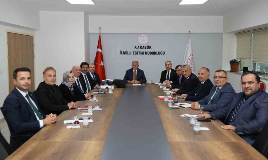 Karabük'te eğitim denetim toplantısı: Süreç başarılı bir şekilde tamamlandı