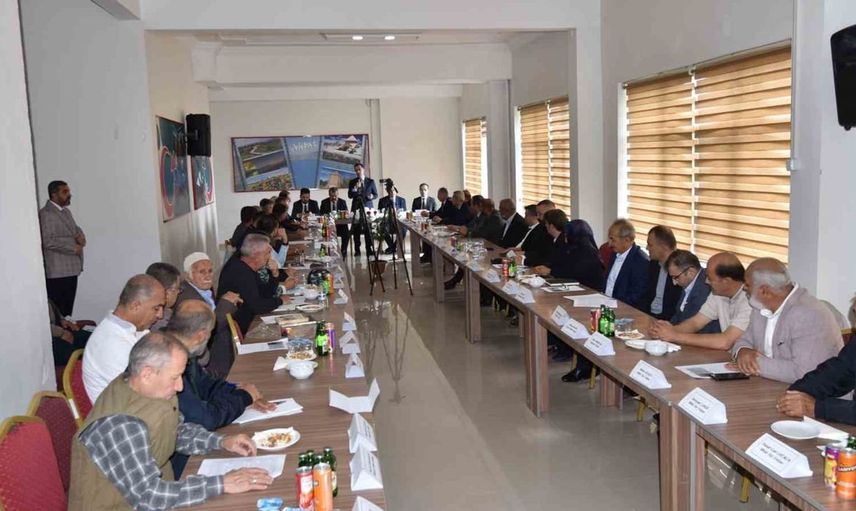 Ahlat taş işçiliği çalıştayı, kültürel mirası yaşatmayı hedefliyor