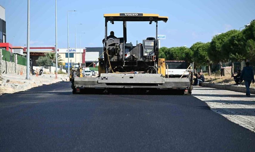 Manisa'da sanayi bölgeleri arasındaki yol yenileniyor