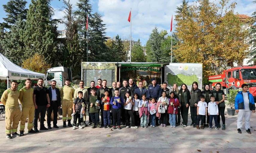 Bilecik'te doğa sevgisi eğitimine yeşil vatan tırı ile destek